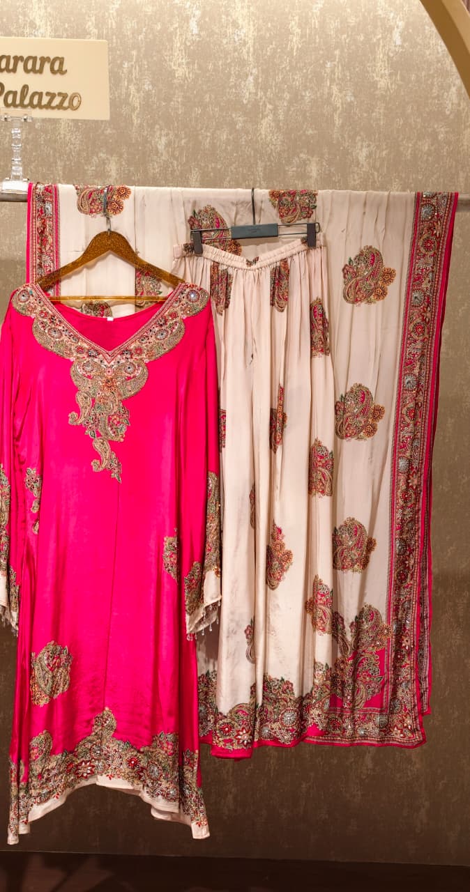Traditional Craftsmanship Silhouette Pakistani Look Designer Full Suit Set With Dupatta