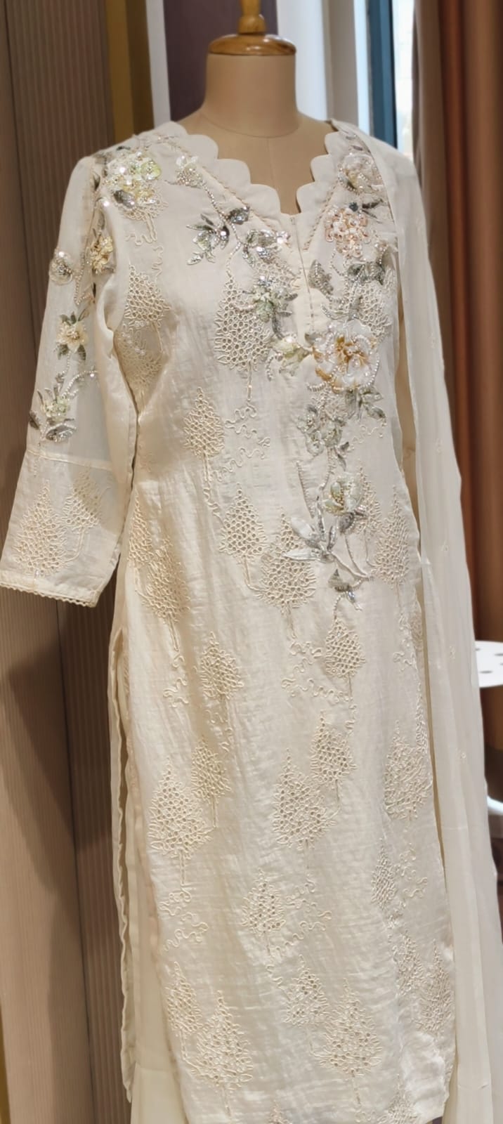 Ivory Pearl Scalloped Chikankari Premium Mul Chanderi Full Suit Set with 3D Floral Hand Embroidery- 14830 RB455