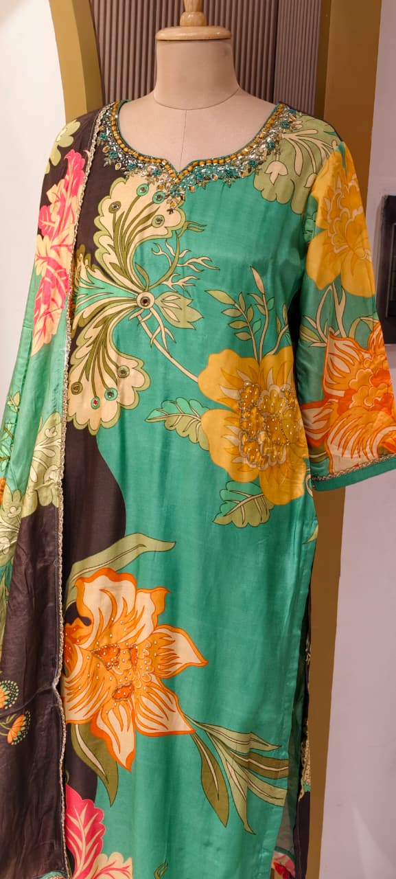 Green & Charcoal Dual-Tone Floral Abstract Print Kurta Set with Hand-Embellished Border-LEAN FIT(ADVISIBLE NEXT SIZE)