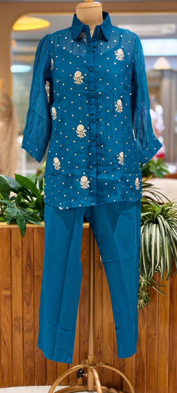 Premium Scattered Floral Embroidered Mul-Chanderi Co-Ord Set With Seperate Inner- 15313