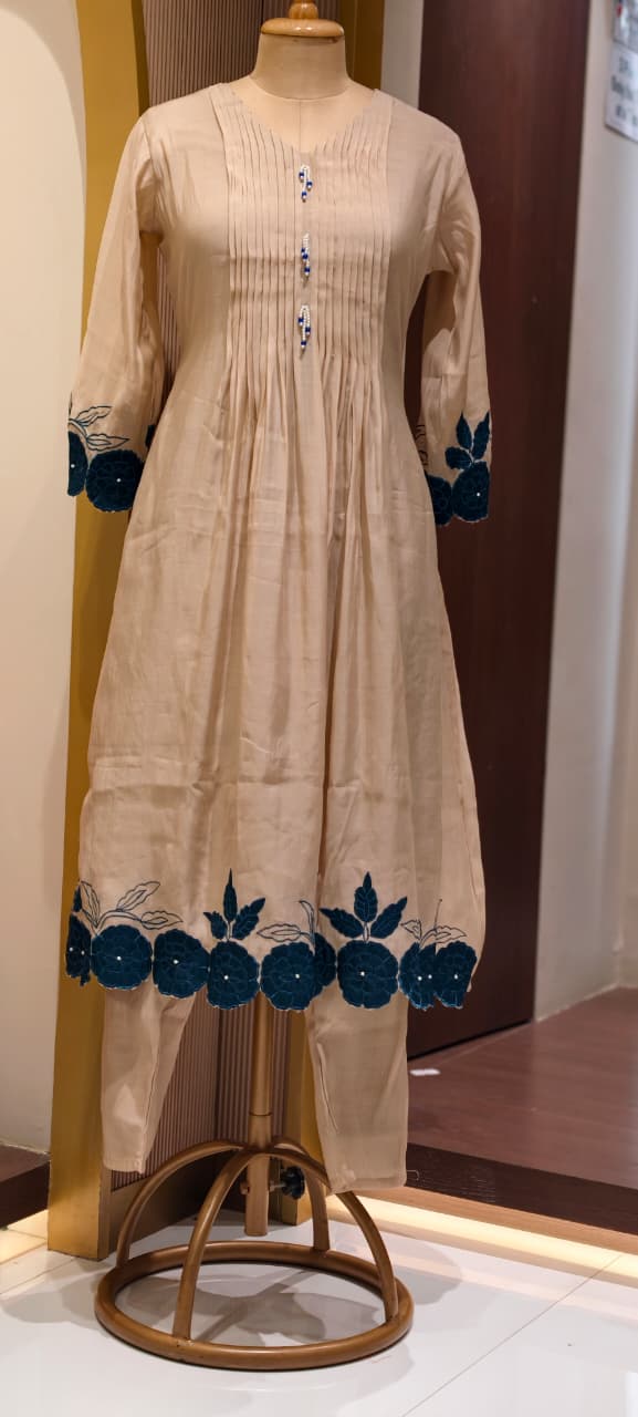 Bold Floral Applique Cut-Work Pleated A-Line Mul-Chanderi Full Suit Set With Dupatta- 14561