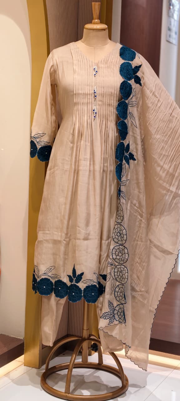 Bold Floral Applique Cut-Work Pleated A-Line Mul-Chanderi Full Suit Set With Dupatta- 14561