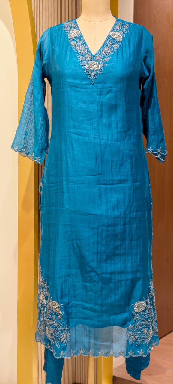 Crochet Thread Embroidered V-neck A-Line Mul-Chanderi Full Suit Set With Dupatta- 15400