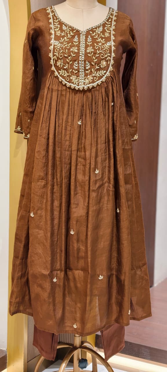 Zardosi Cut-Dana Embroidered Yoke Surat Mul-Chanderi Anarkali Full Suit Set With Dupatta- 15319