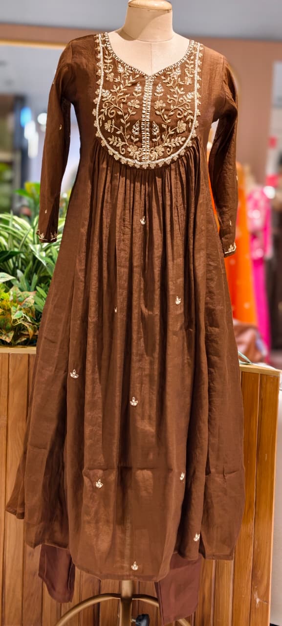 Zardosi Cut-Dana Embroidered Yoke Surat Mul-Chanderi Anarkali Full Suit Set With Dupatta- 15319
