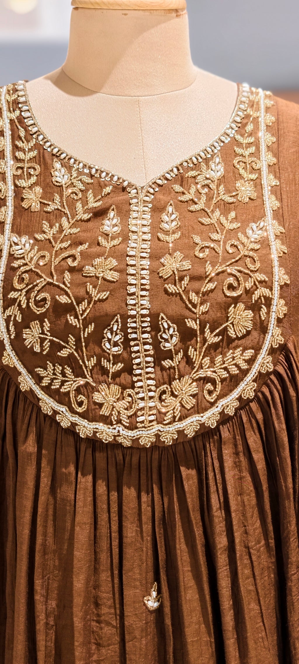 Zardosi Cut-Dana Embroidered Yoke Surat Mul-Chanderi Anarkali Full Suit Set With Dupatta- 15319