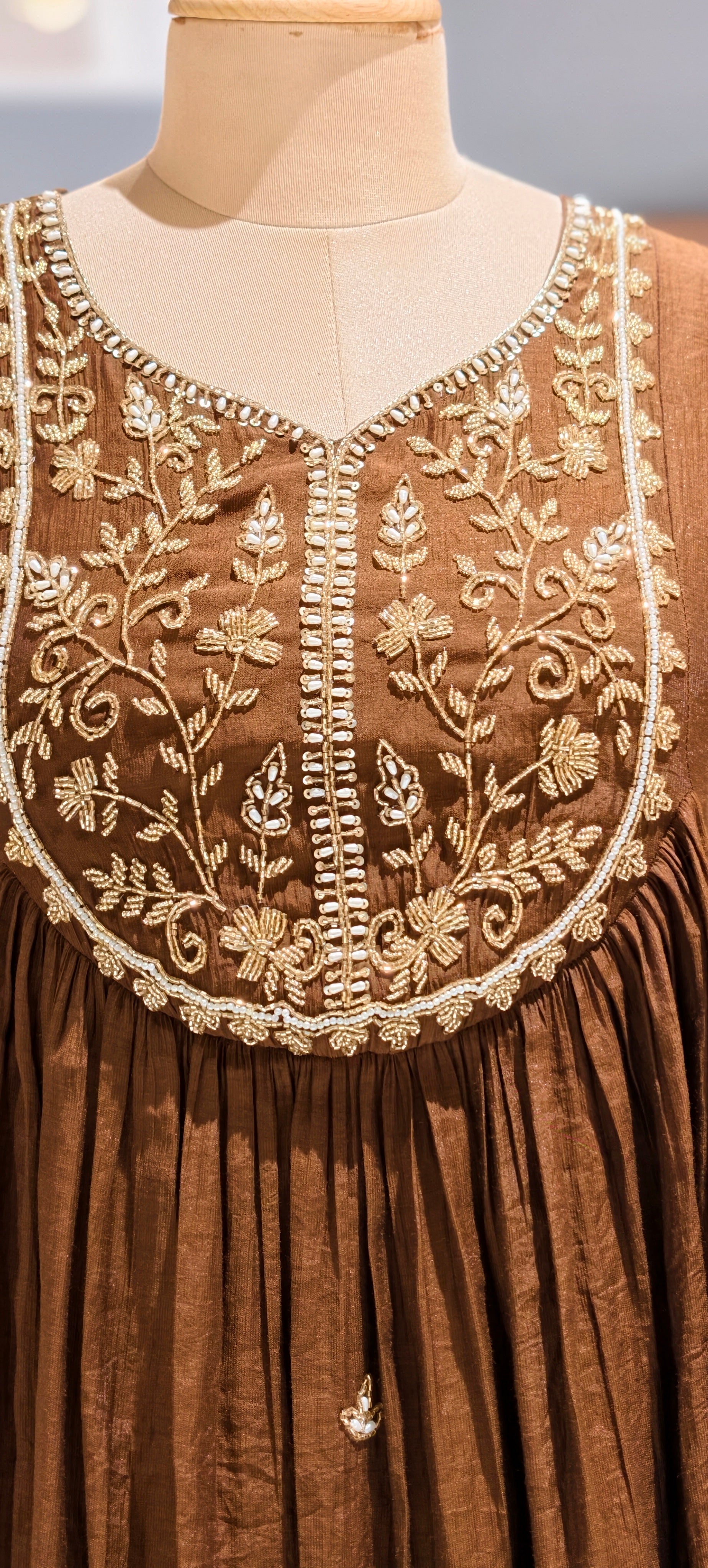 Zardosi Cut-Dana Embroidered Yoke Surat Mul-Chanderi Anarkali Full Suit Set With Dupatta- 15319