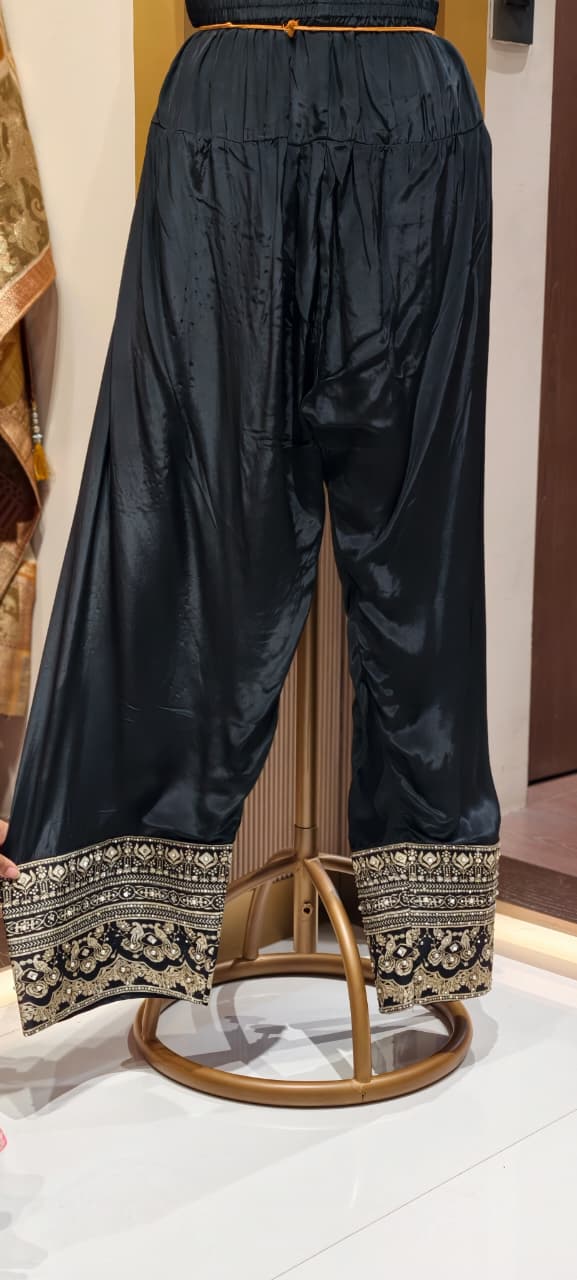Premium Ethnic Traditional Print Intricate Detailing Kurta With Farsi Pants Set In Pure Crepe Fabric- 15409