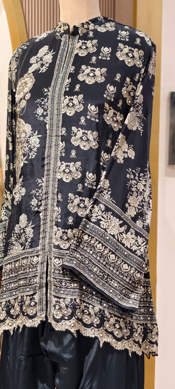 Premium Ethnic Traditional Print Intricate Detailing Kurta With Farsi Pants Set In Pure Crepe Fabric- 15409