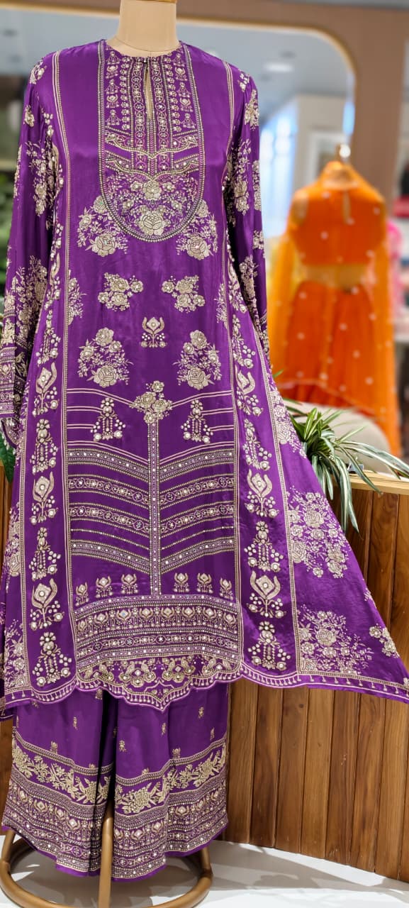Intricate Floral Motifs and Ornate Border Contemporary Flair Long Length Full Suit Set- 15414