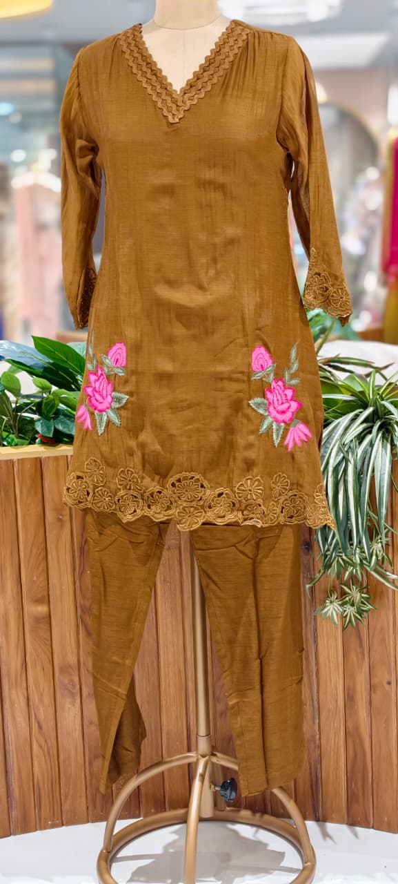 Weavy Crosia Neckline Beautiful Floral Embroidered Banarasi Mul-Chanderi Co-Ord Set- 15467