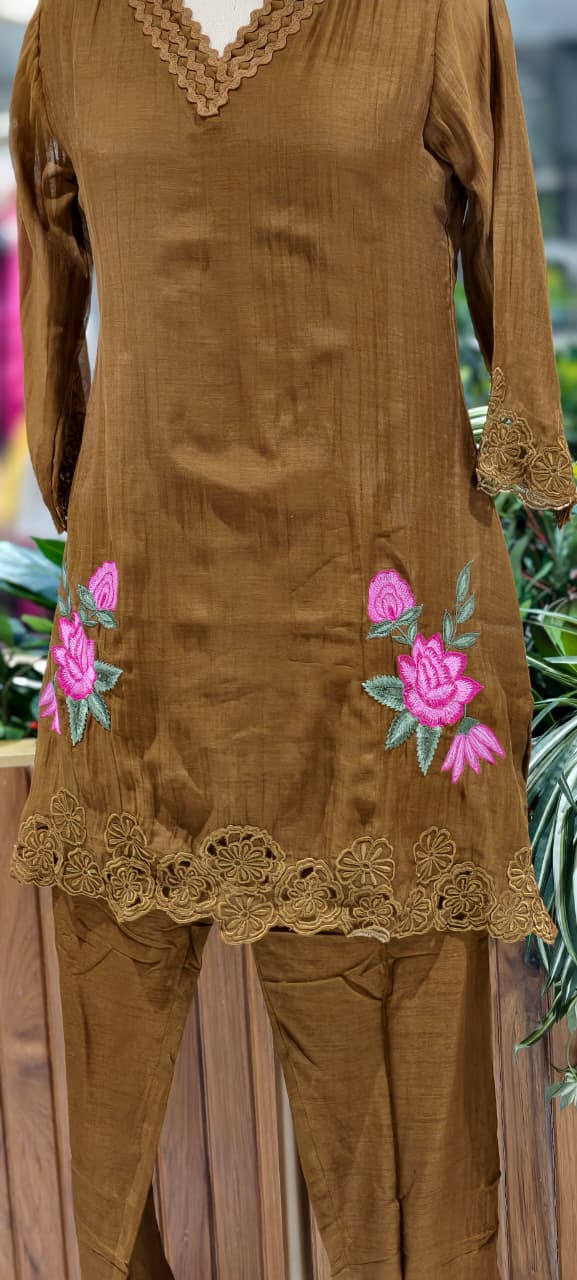 Weavy Crosia Neckline Beautiful Floral Embroidered Banarasi Mul-Chanderi Co-Ord Set- 15467