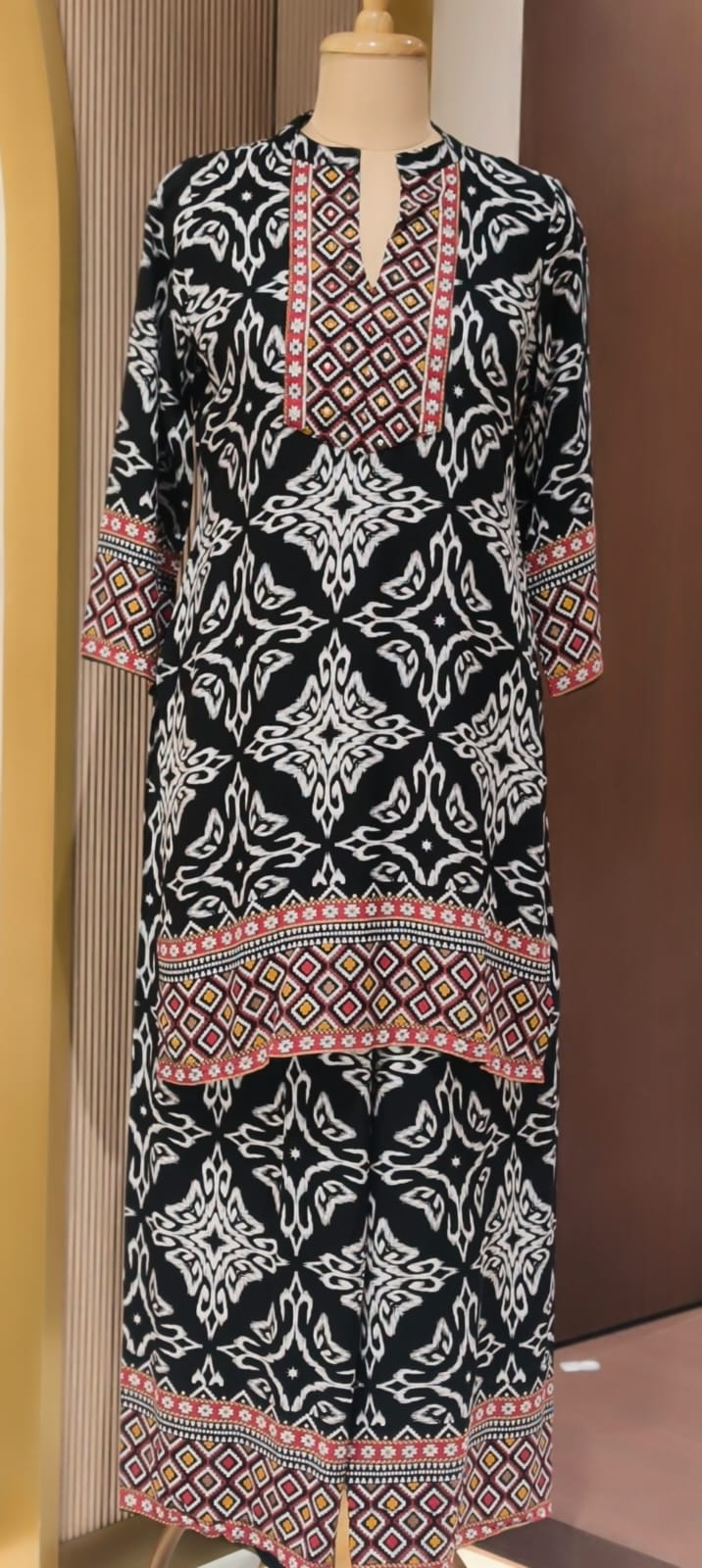 Illusional Floral Block Prints Abstract Yoke Cotton Co-Ord Set- 15471