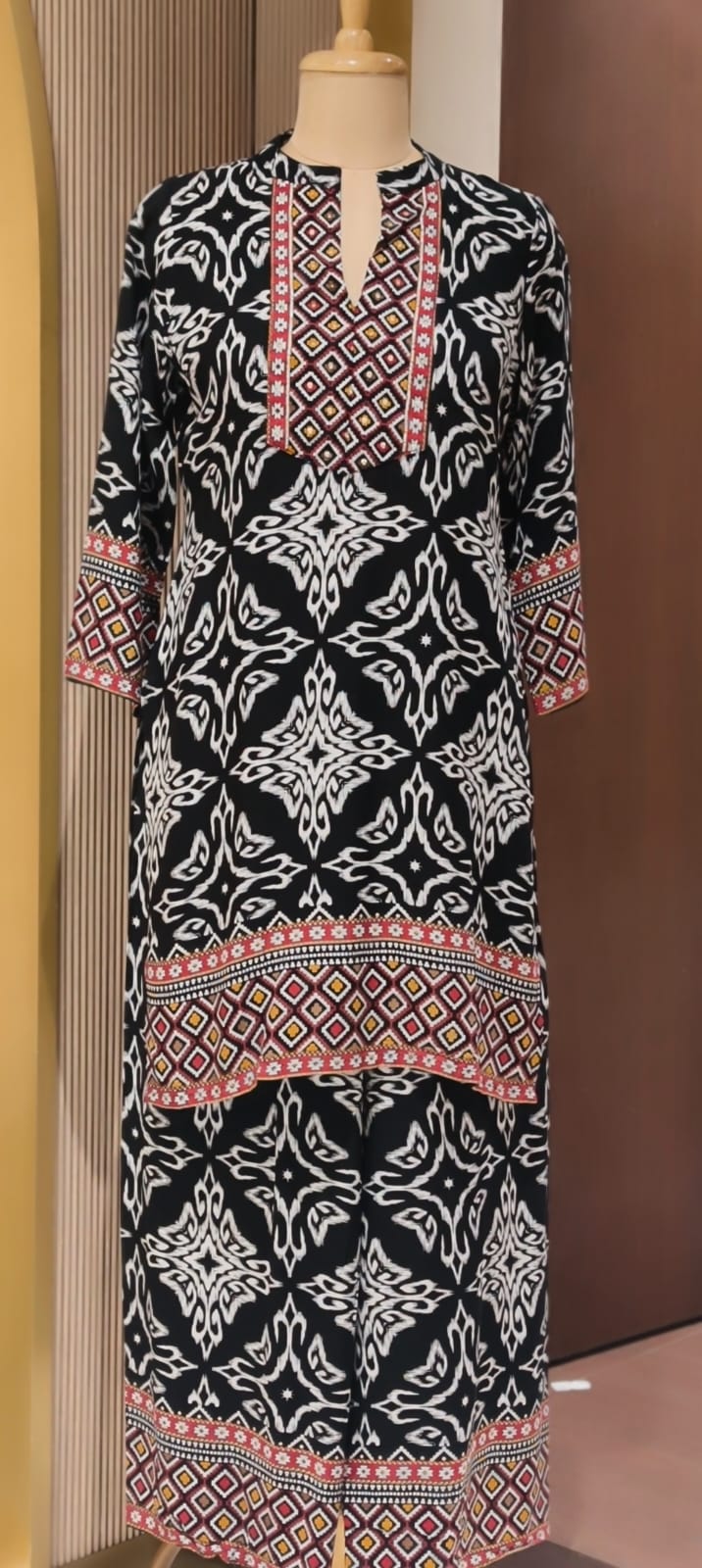Illusional Floral Block Prints Abstract Yoke Cotton Co-Ord Set- 15471