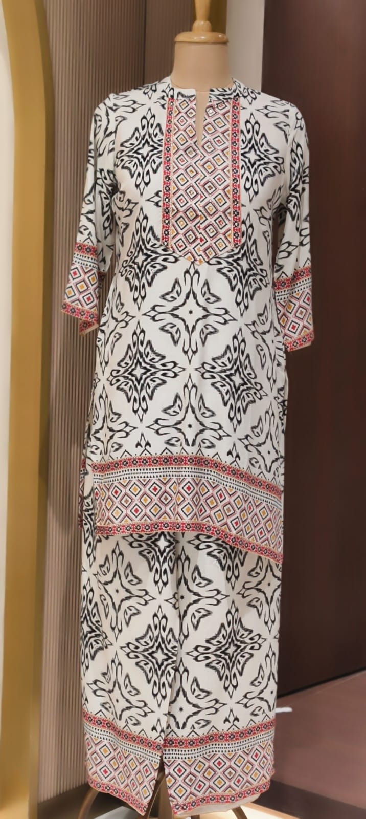 Illusional Floral Block Prints Abstract Yoke Cotton Co-Ord Set- 15471