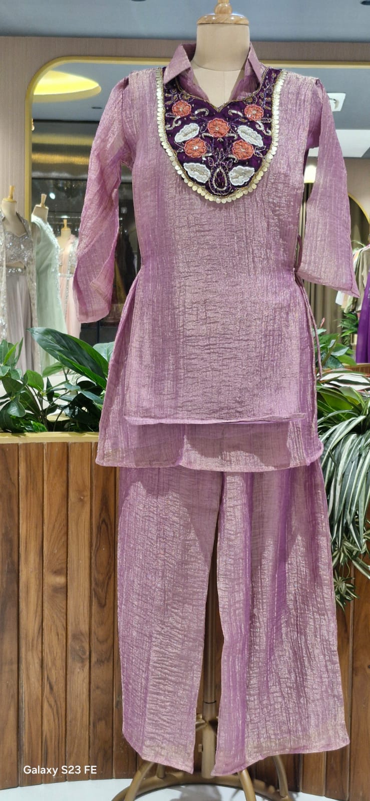 Beautiful Floral Higlights Yoke Duoble Layered Crush Tissue Co-Ord Set- 15514