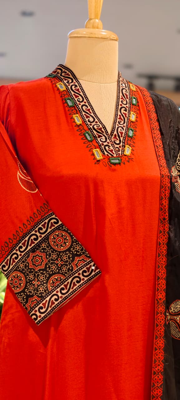 Dual Color Combination Ethnic Printed Full Suit Set With Dupatta- 15637