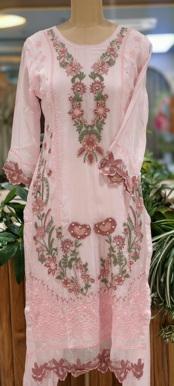 Pakistani Inspired Pattern Floral Embroidered Full Suit Set With Dupatta In Organza Fabric- 16073