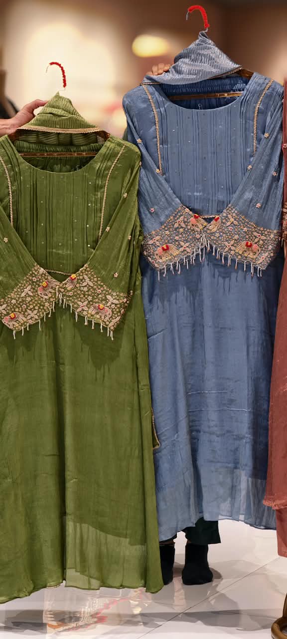 Elegant Classic Antique Figure Hand Emroidery Work Crush Tissue Anarkali Full Suit Set With Dupatta- 16128