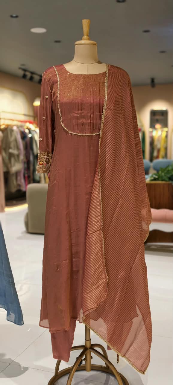 Elegant Classic Antique Figure Hand Emroidery Work Crush Tissue Anarkali Full Suit Set With Dupatta- 16128
