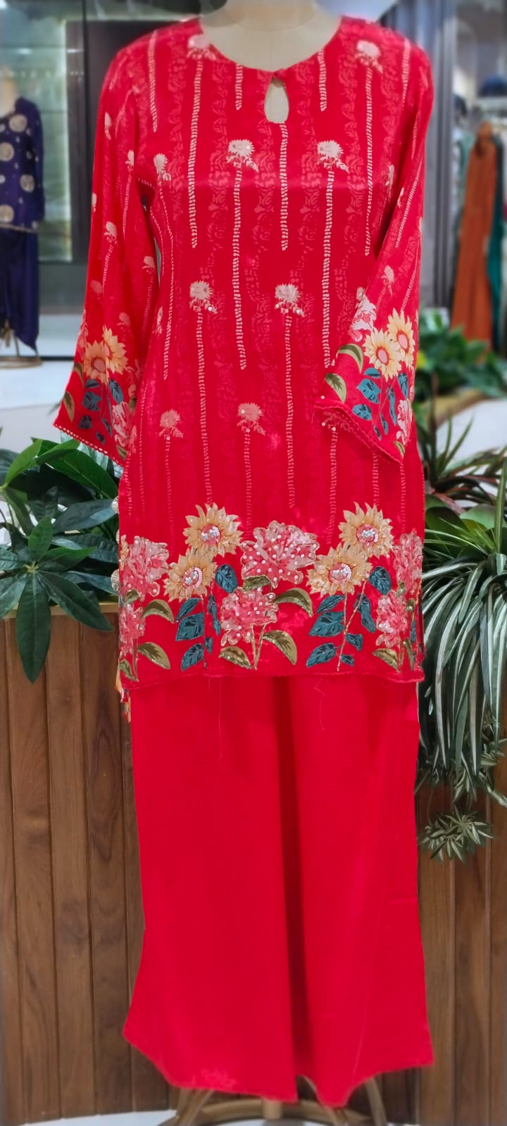 Bright Floral Embellished Kurta Set with Keyhole Neckline & Matching Wide-Leg Pants Co-Ord Set-