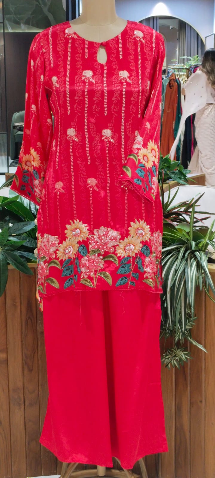 Bright Floral Embellished Kurta Set with Keyhole Neckline & Matching Wide-Leg Pants Co-Ord Set-