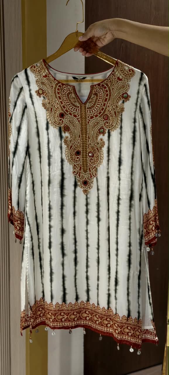Jaipuri Inspired Pearl Real Mirror Embroidery Tassel Accent Crepe Kurta With Farsi Bottom & Dupatta- 15312
