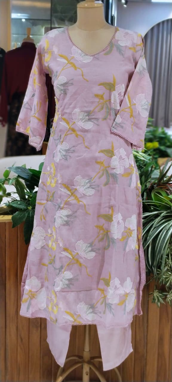 Elegant Applique Look Floral Embroidered 3-Piece Crush Surat Mul-Chanderi Full Suit Set With Dupatta- 15431