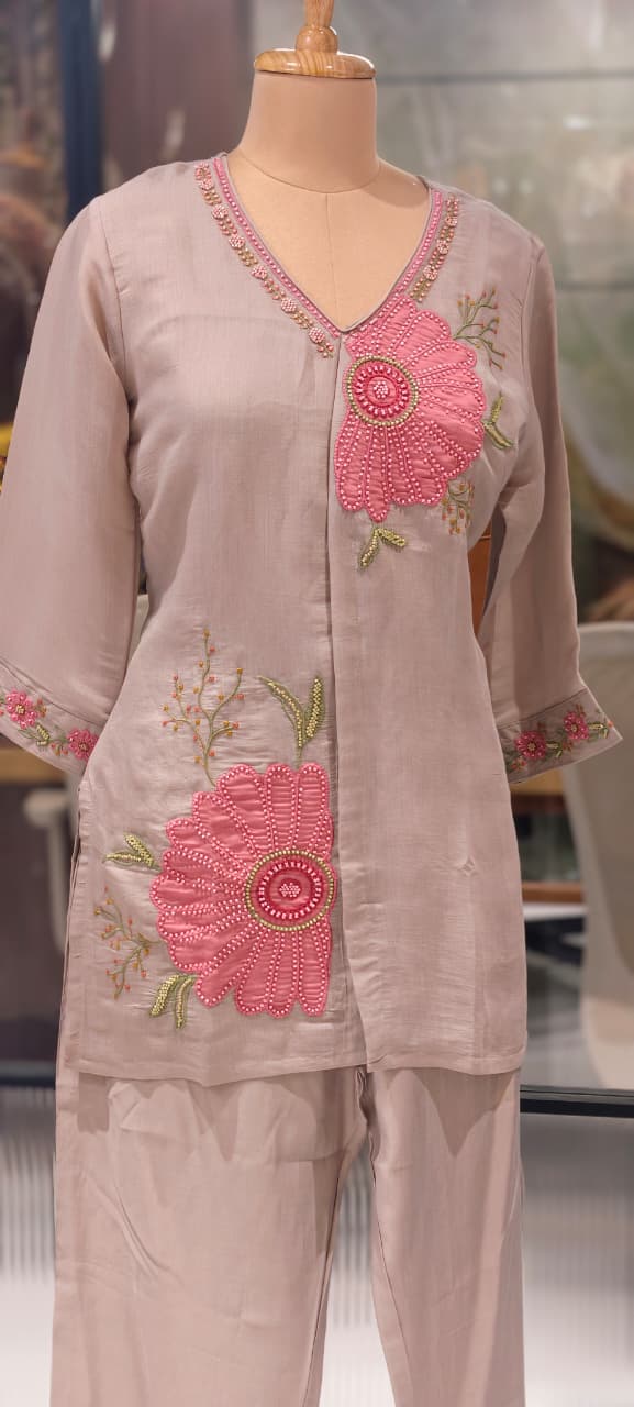 Half Floraled Cut-Dana Highlights Embroidered Surat Mul Chanderi Co-Ord Set- 14201 W79
