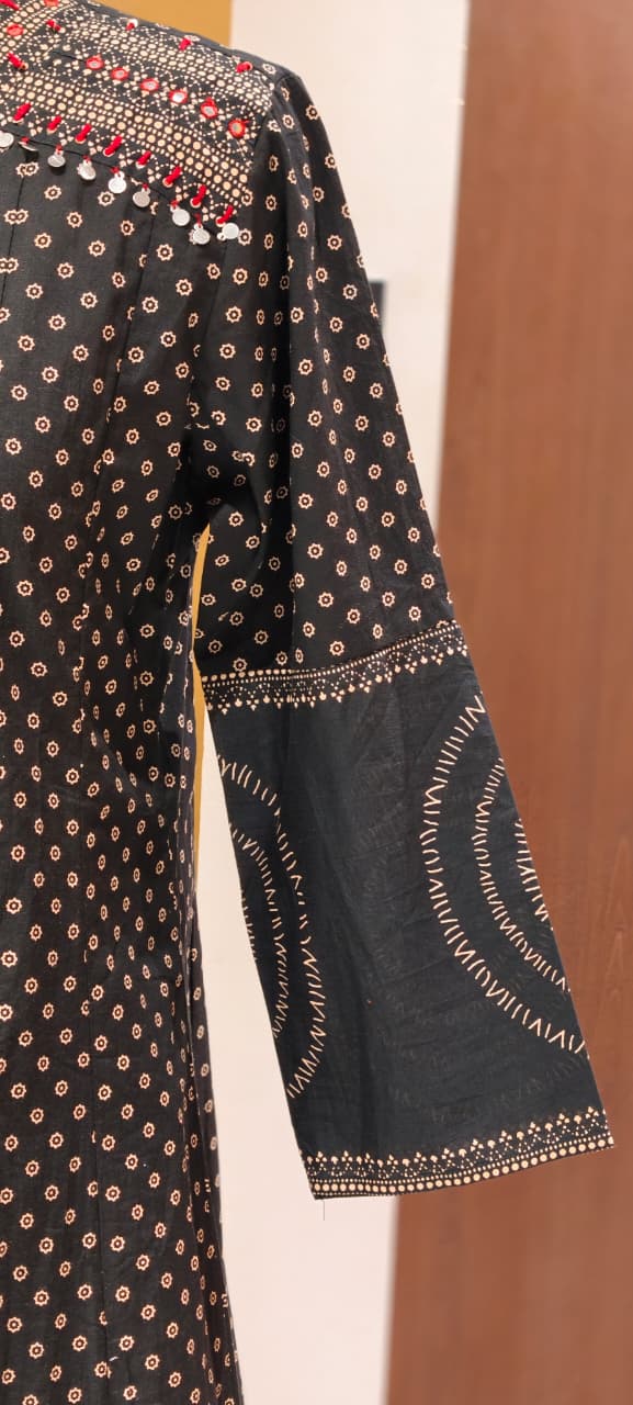 Tiny Block Prints V-Neck Panel Anarkali Full Suit Set With Dupatta In Cotton Fabric- 14902