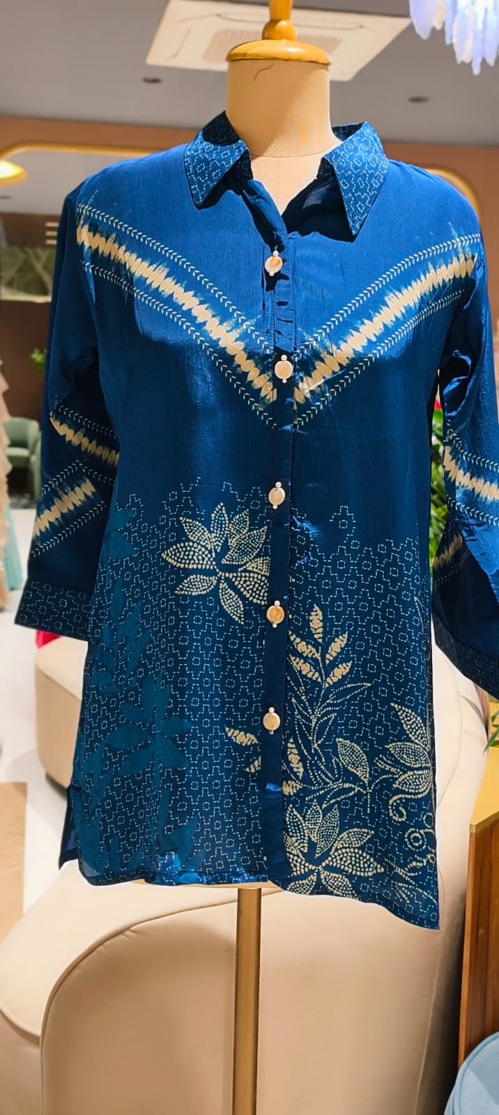 Abstract vertical line floral print Down crepe shirt -15111
