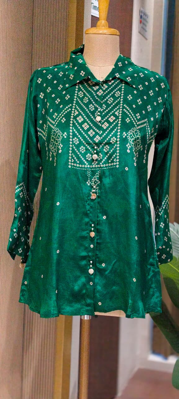 Pure crepe collar  bnadhani print shirt.-14511