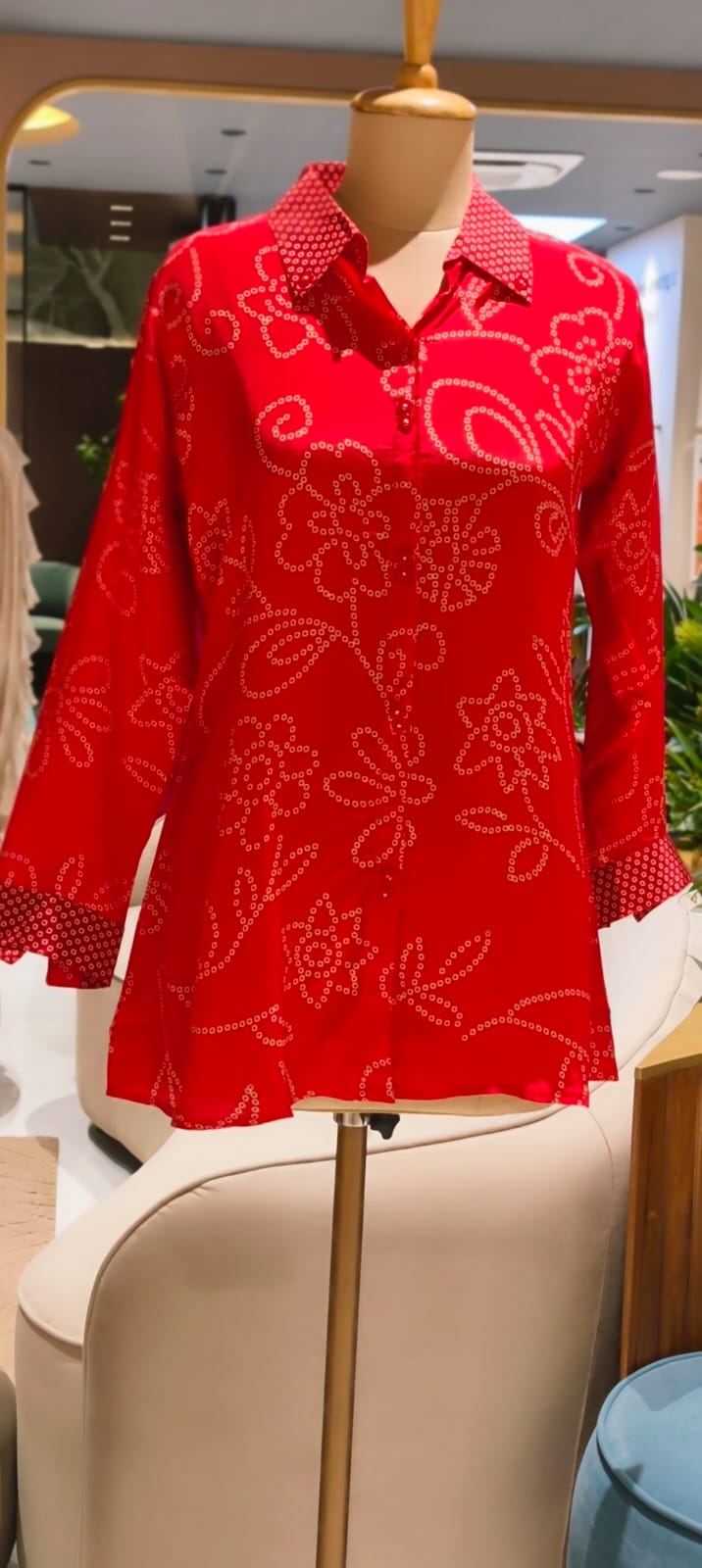 Pure crepe bandhani print back floral print collar shit-