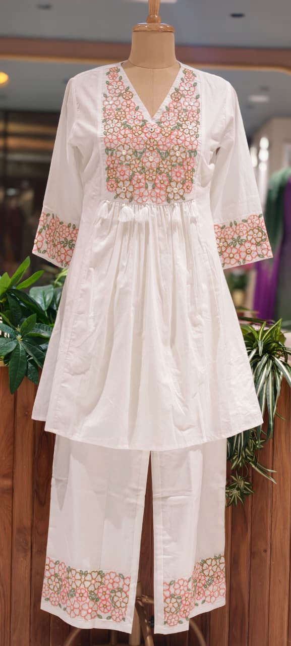 Gathered Daisy Floral Embroidered Yoke Peplum Kurta With Loose Bottom Set In Cotton Fabric- 15483