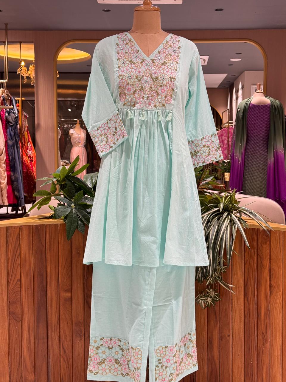 Gathered Daisy Floral Embroidered Yoke Peplum Kurta With Loose Bottom Set In Cotton Fabric- 15483