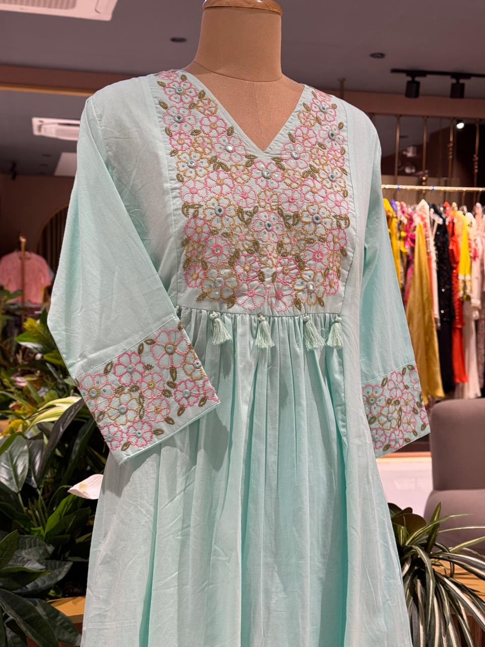 Gathered Daisy Floral Embroidered Yoke Peplum Kurta With Loose Bottom Set In Cotton Fabric- 15483