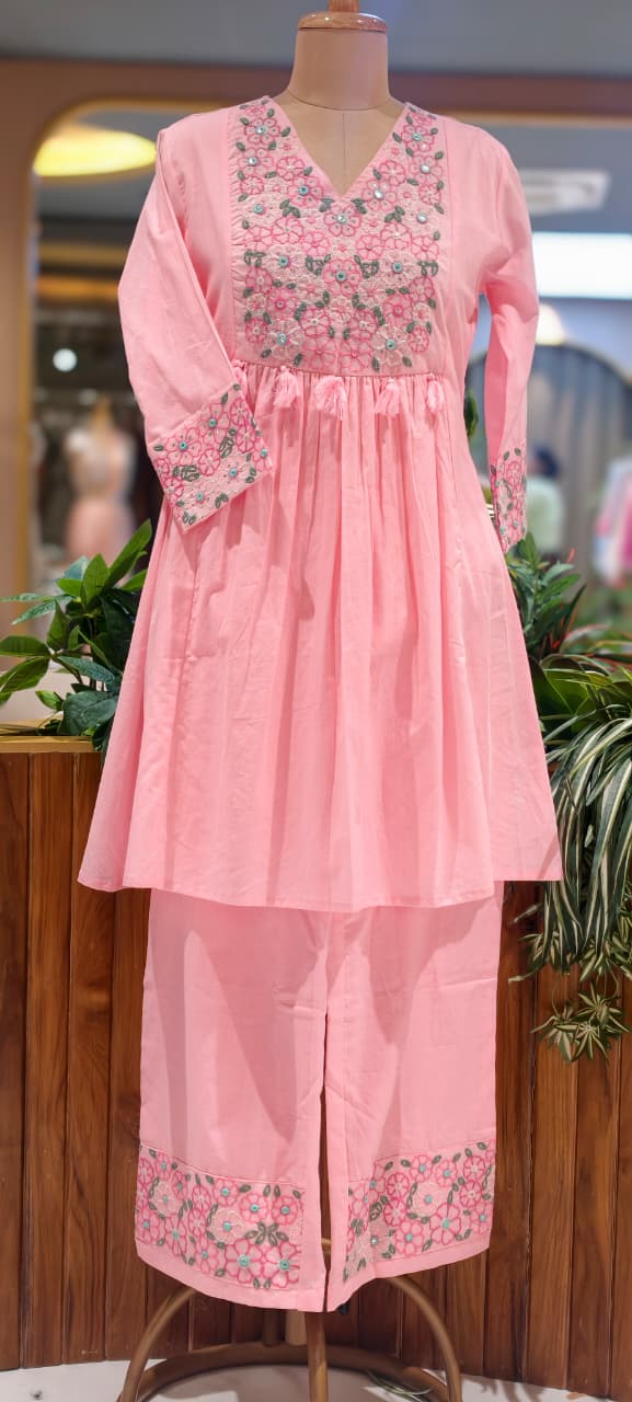 Gathered Daisy Floral Embroidered Yoke Peplum Kurta With Loose Bottom Set In Cotton Fabric- 15483