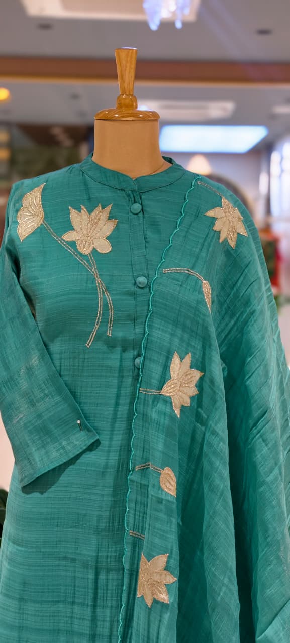 Solid Surat Mul-Chanderi Flral Applique Full Suit Set With Dupatta