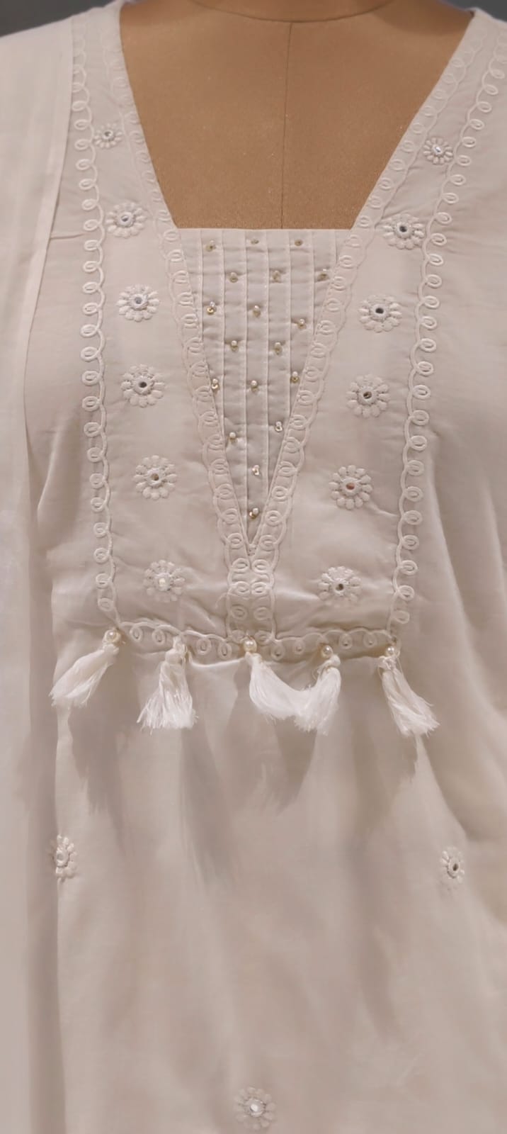Divine White Beautiful Thraed Embroidered Cotton Full Suit Set With Dupatta- 15867