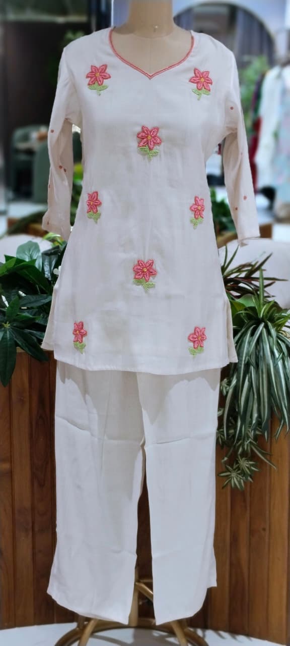 Cut-Dana Intricate Cute Floral Embroidery Mul-Chanderi Co-Ord Set- 160032