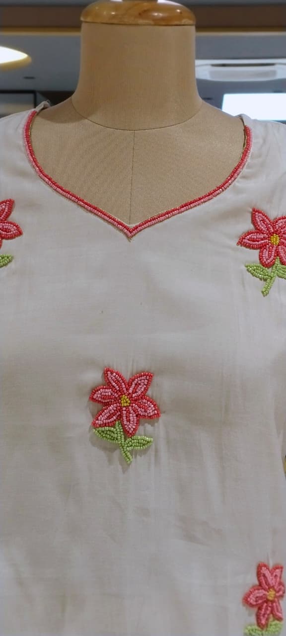 Cut-Dana Intricate Cute Floral Embroidery Mul-Chanderi Co-Ord Set- 160032